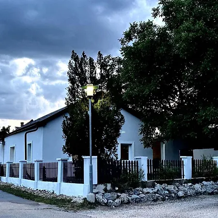 Familien Haus Διαμέρισμα Neudorf bei Staatz